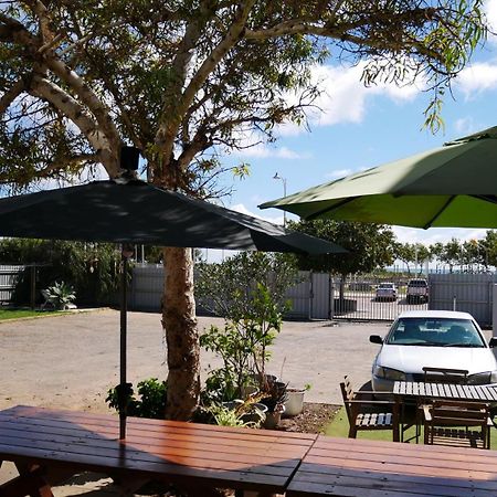 Geraldton Backpackers Hostel Buitenkant foto