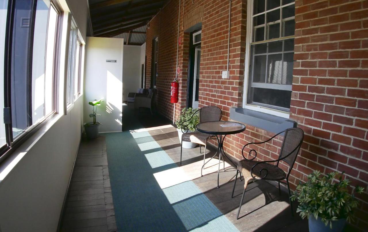 Geraldton Backpackers Hostel Buitenkant foto