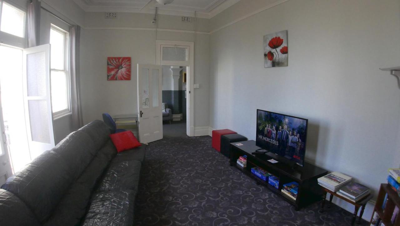 Geraldton Backpackers Hostel Buitenkant foto