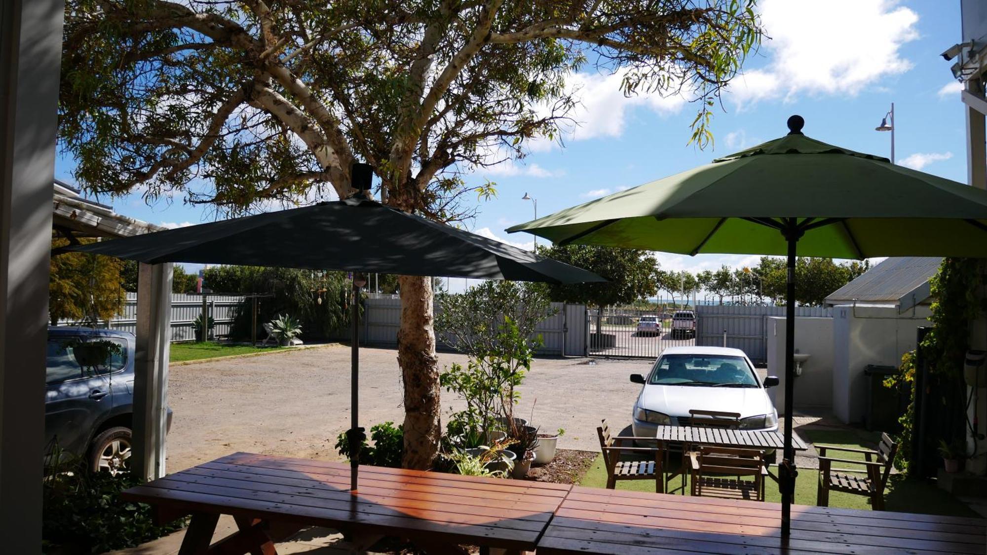 Geraldton Backpackers Hostel Buitenkant foto