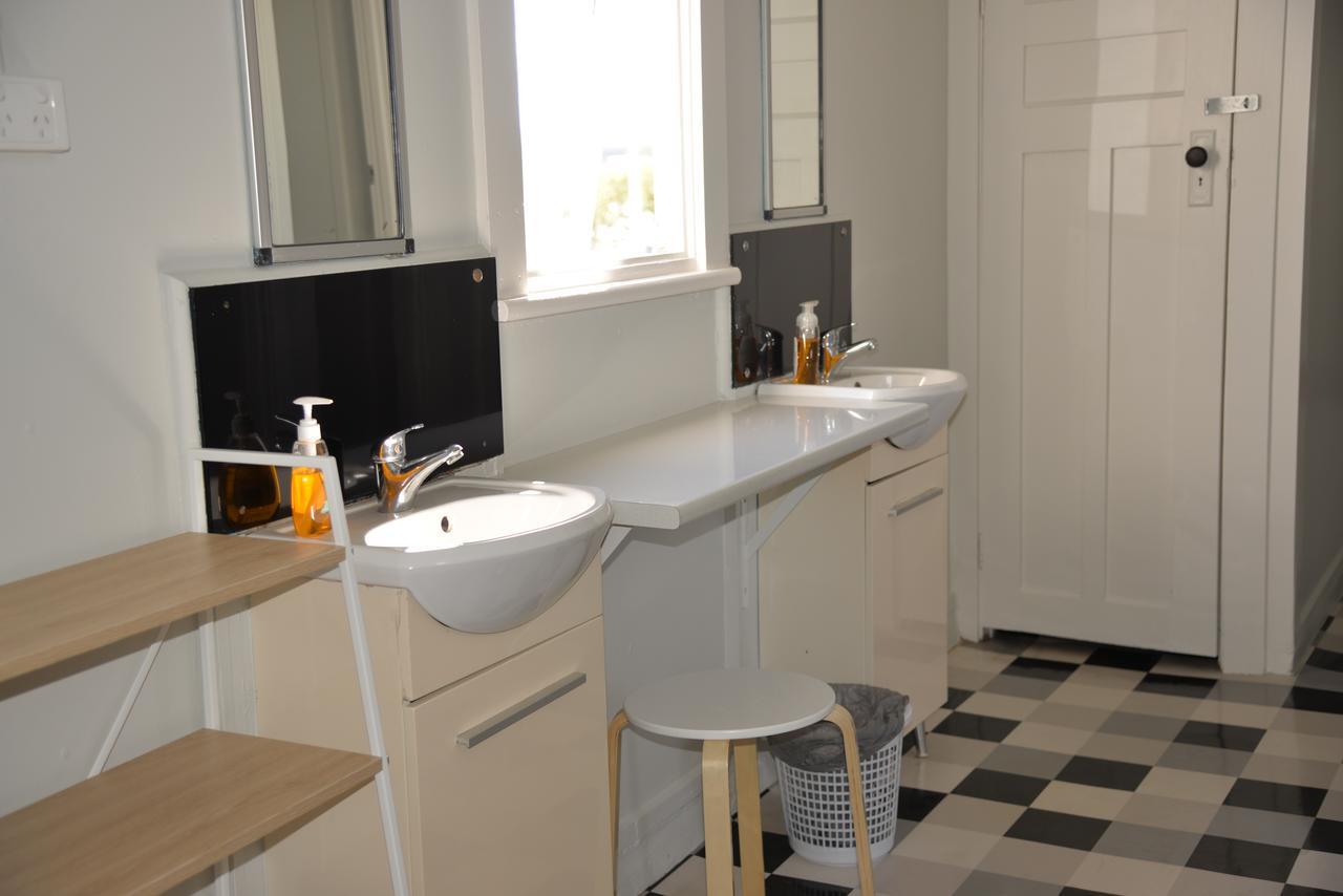 Geraldton Backpackers Hostel Buitenkant foto