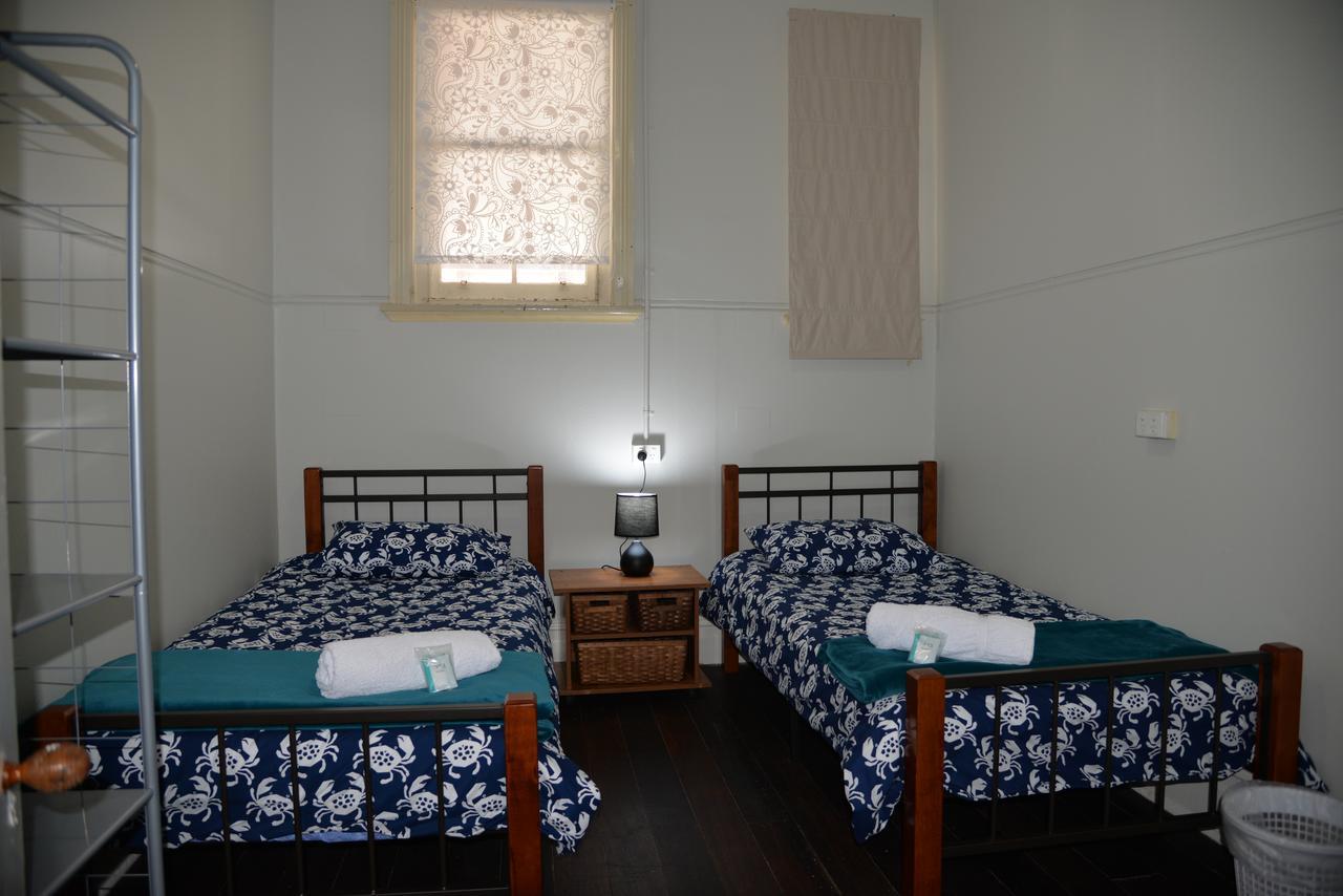 Geraldton Backpackers Hostel Buitenkant foto