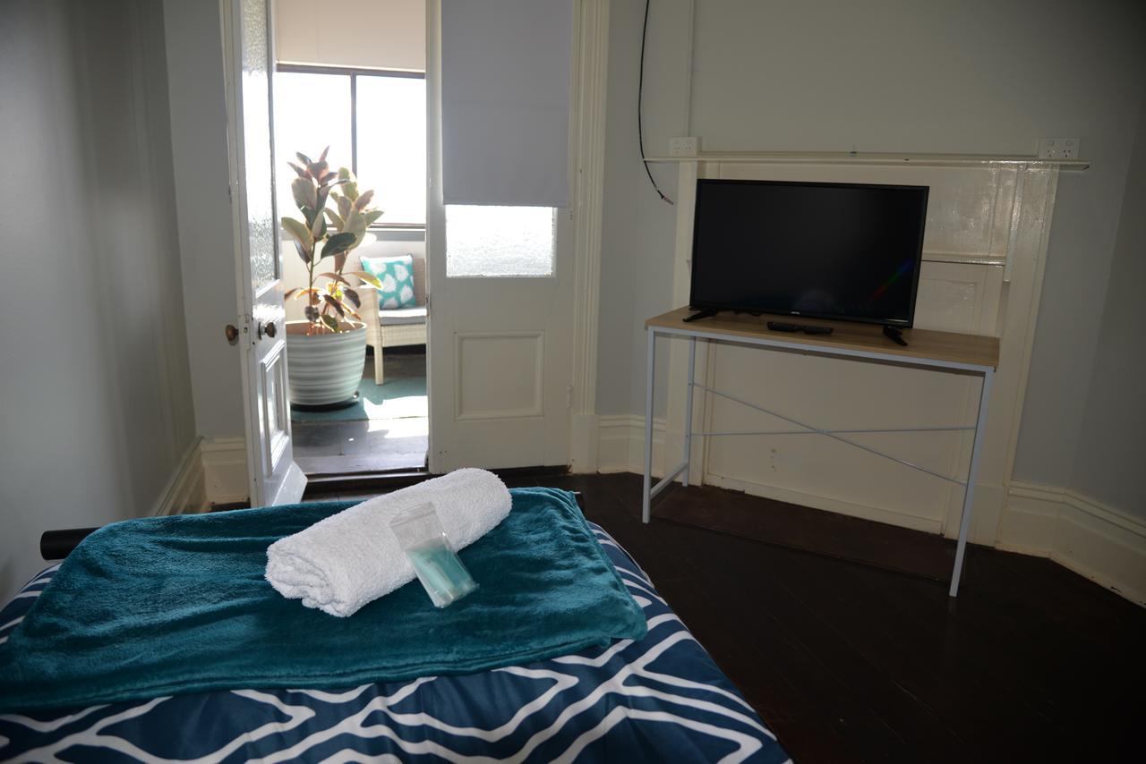 Geraldton Backpackers Hostel Buitenkant foto