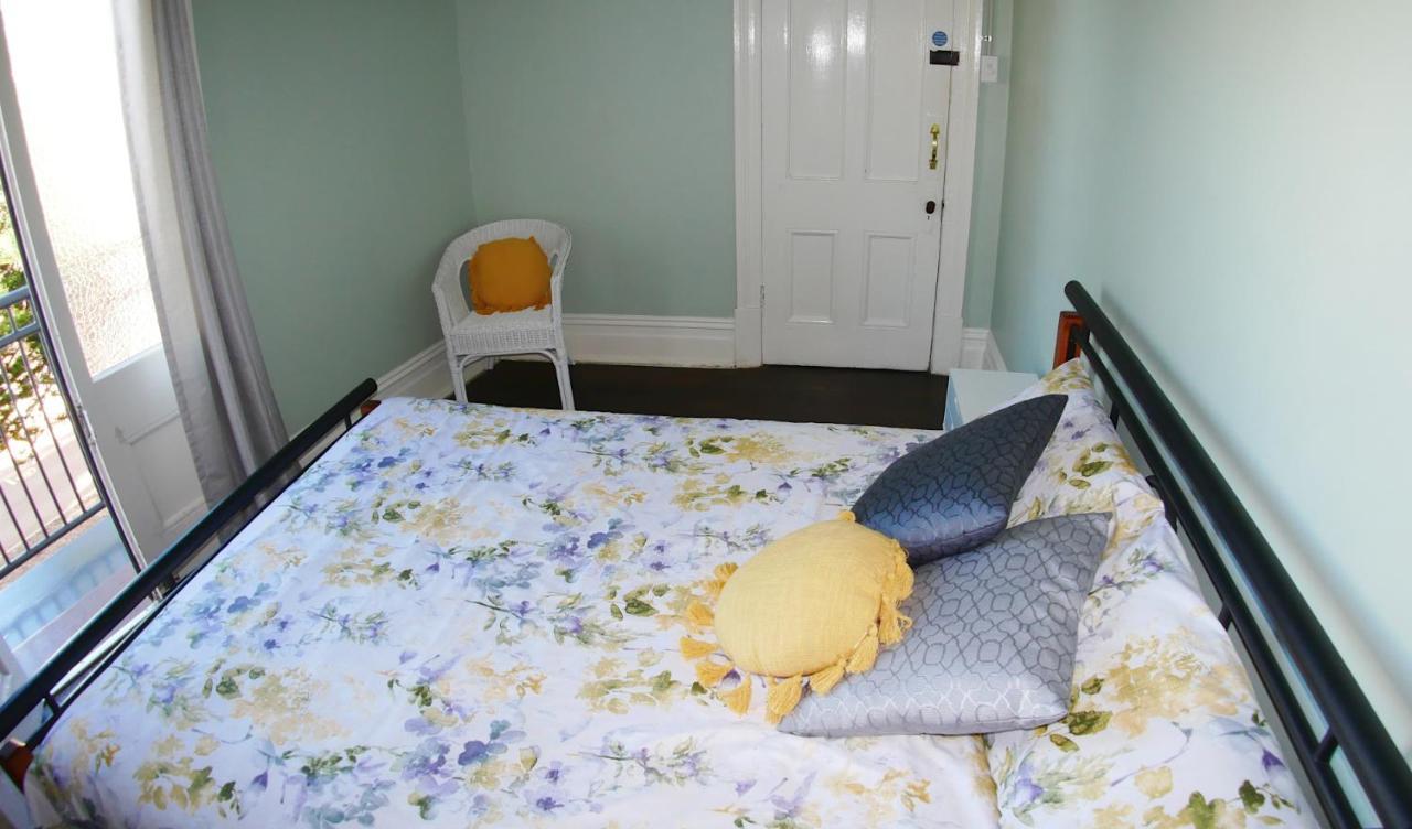 Geraldton Backpackers Hostel Buitenkant foto