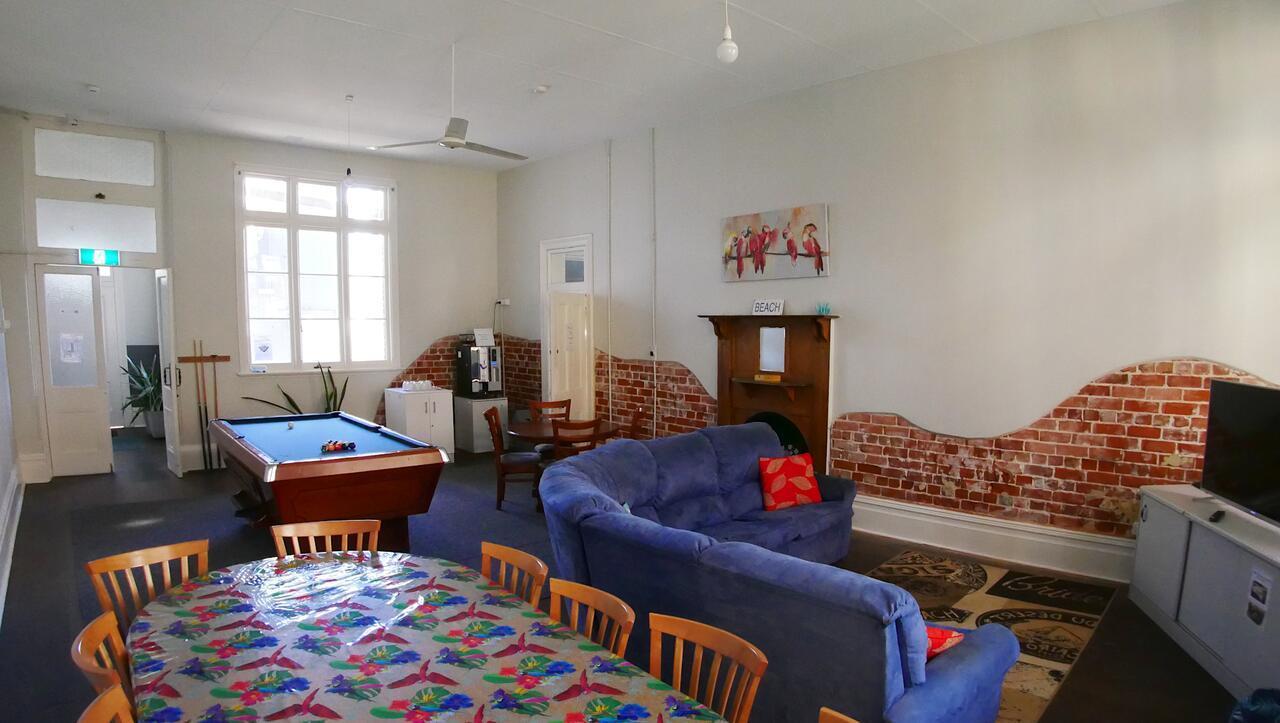 Geraldton Backpackers Hostel Buitenkant foto